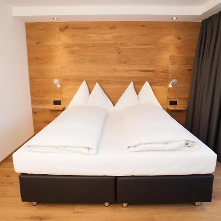 Elite Alpine - & Breakfast Hotel 4*