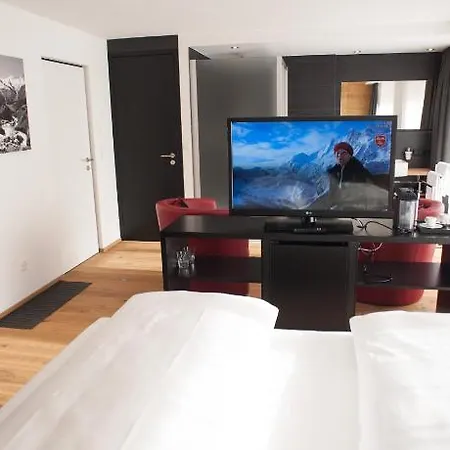 Elite Alpine - & Breakfast Hotel 4*